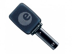 Micro Sennheiser e906 (reprise ampli guitare)