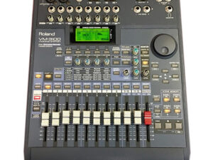 Table de mixage numérique ROLAND VM3100